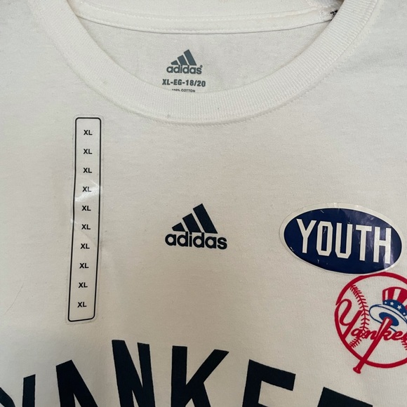 NWT New York Yankees x Adidas 3 Stripe T-Shirt Genuine MLB merch size 18-20 - Picture 5 of 9